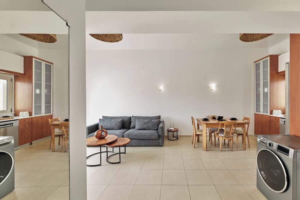 Cassiopeia 5 BR Villa on beach with pool