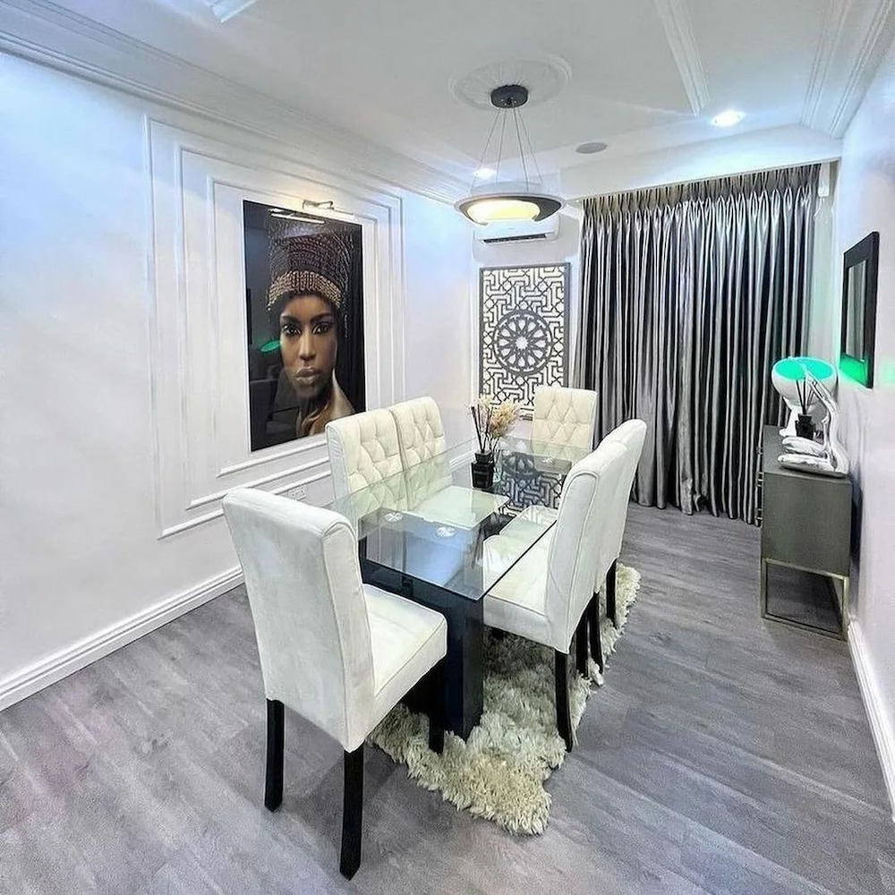 Marcliff Apartments