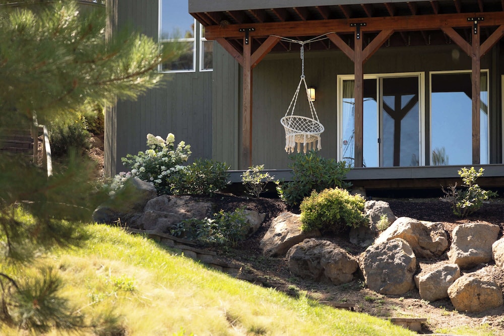 Amazing Riverfront on the Water- Big Sky Bend