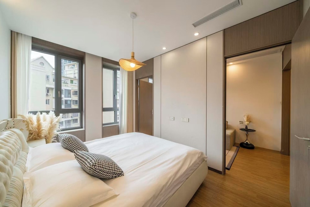 Book and Bed-People's Square
