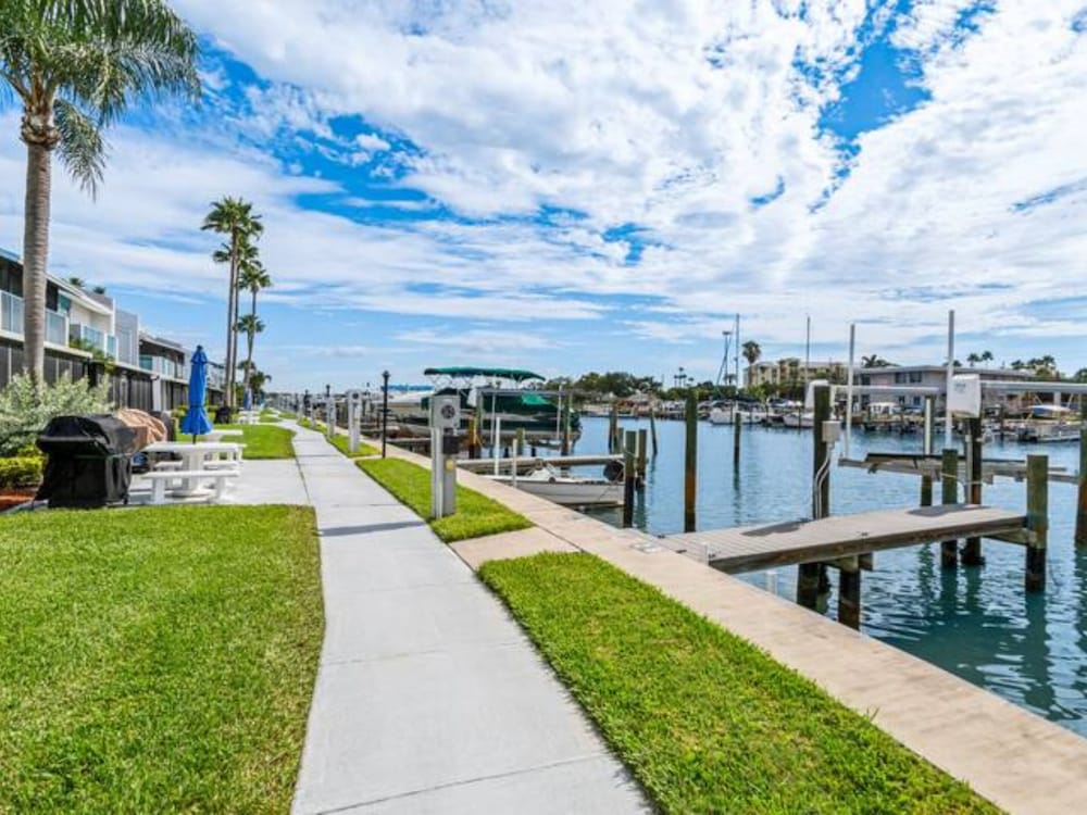Madeira Beach Yacht Club 215F by Distinctive Beach Rentals