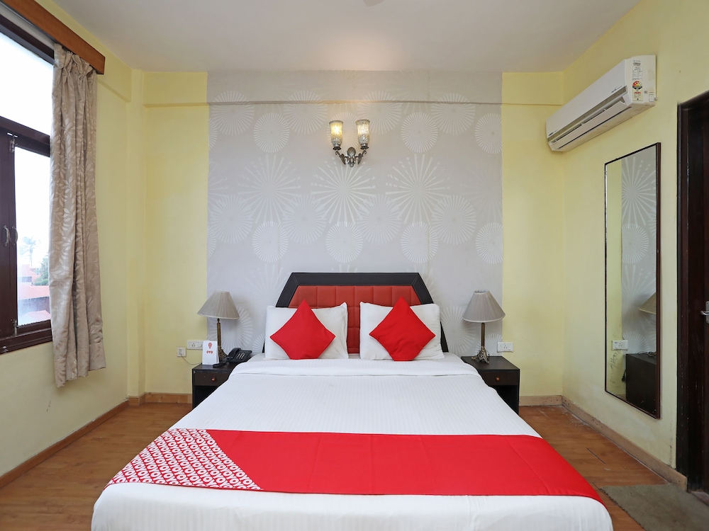 Capital O 1463 Surya Beach Inn