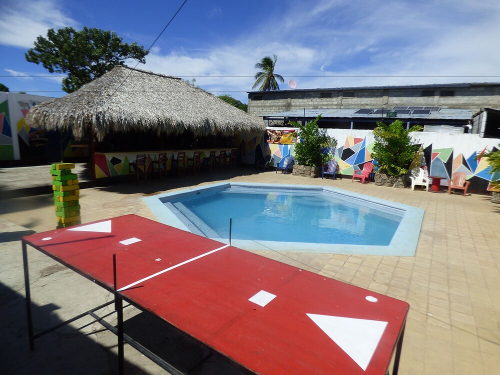 Granada Vacations - Hostal Surfing Donkey At The Lake - Hostel - Property Image 1