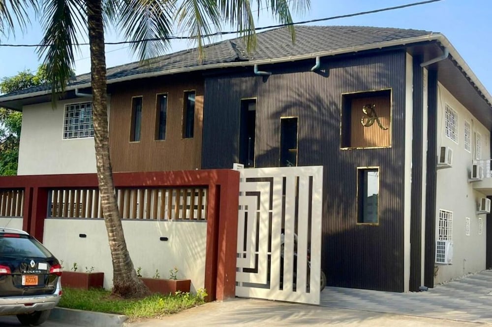 Scarlett Apartments
