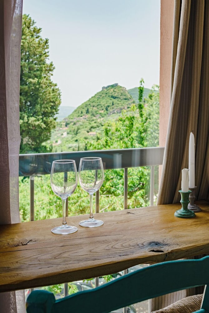 Mazaraki Guesthouse