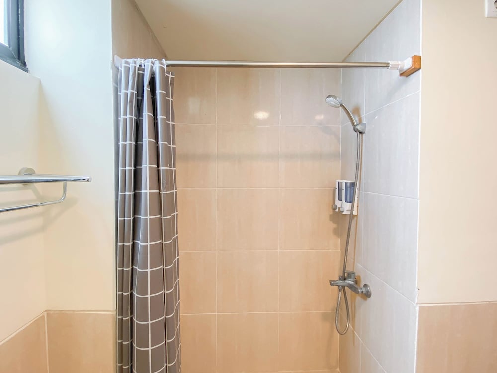 Simple And Bright 3Br At Meikarta Apartment