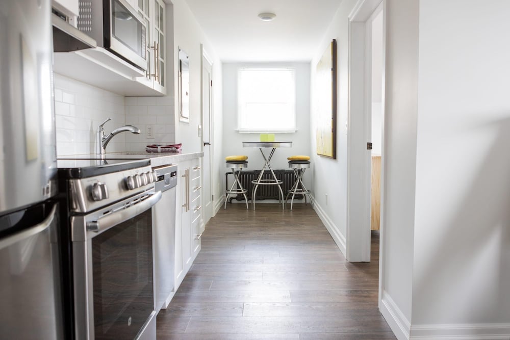 Modern Apt Neardowntown Ideal for Long Stays - U3