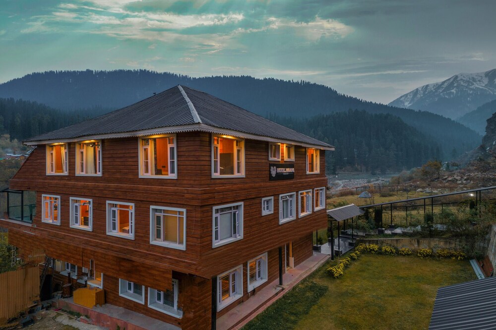 Hotel Marina by Stay Pattern