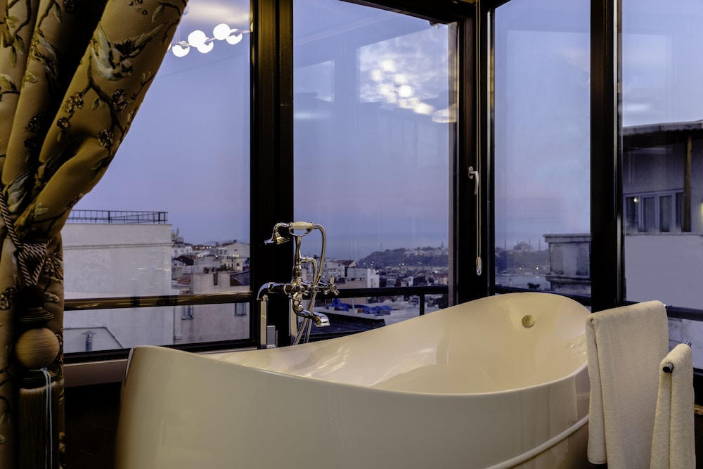 Ayramin Deluxe Hotel - Image 101