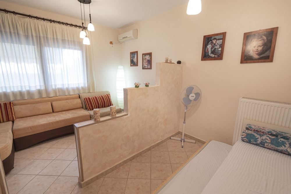 Zela Seaview Maisonete by Rentalspro view 2
