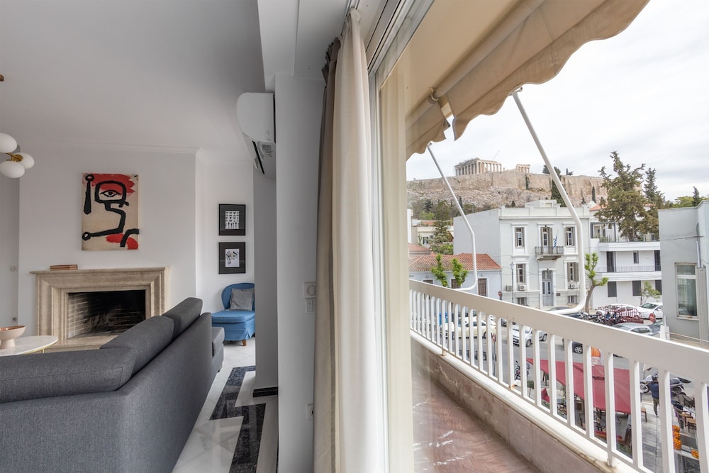 Massive 2-apartment Combo Unbeatable Acropolis Views Sleeps 9