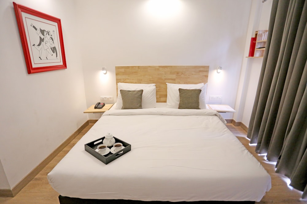 OYO Townhouse 020 Huda Metro South City 1