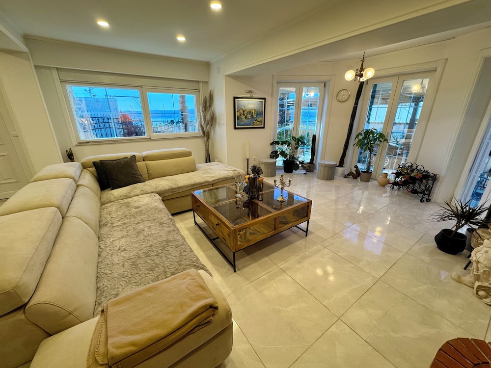 Apartment Toma 2