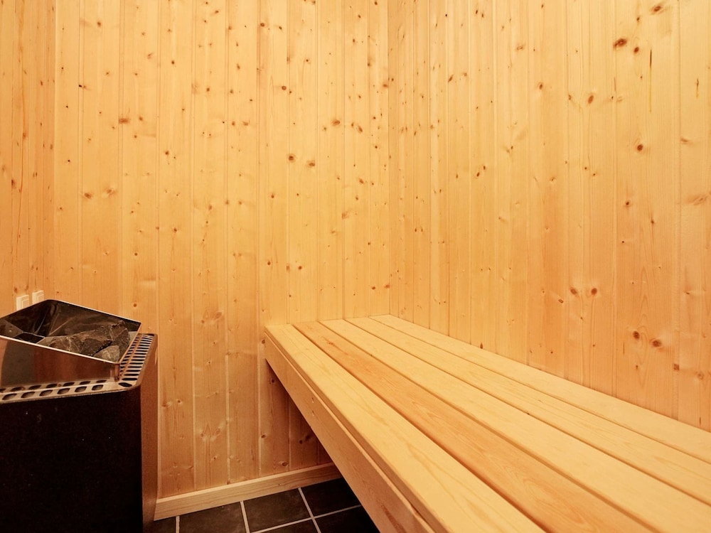 Luxury Spa Retreat by Golf - By Traum Ferienwohnungen view 4