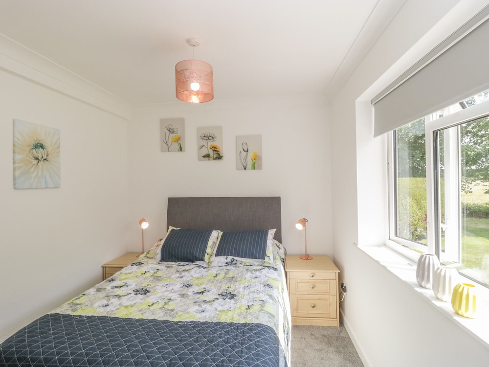 Orchard Annexe view 4