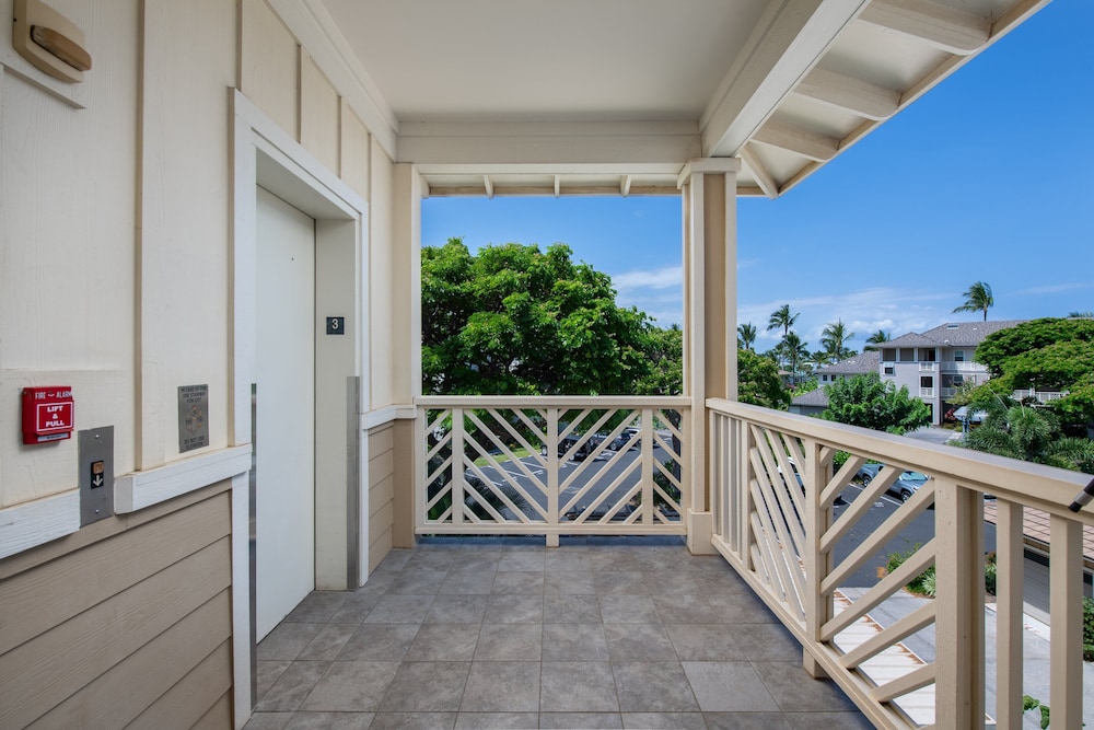 Tropical Top-floor Getaway - Fairway Villas G32 w/ Loft & Views