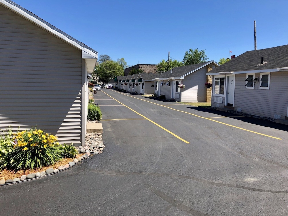 Lockview Motel