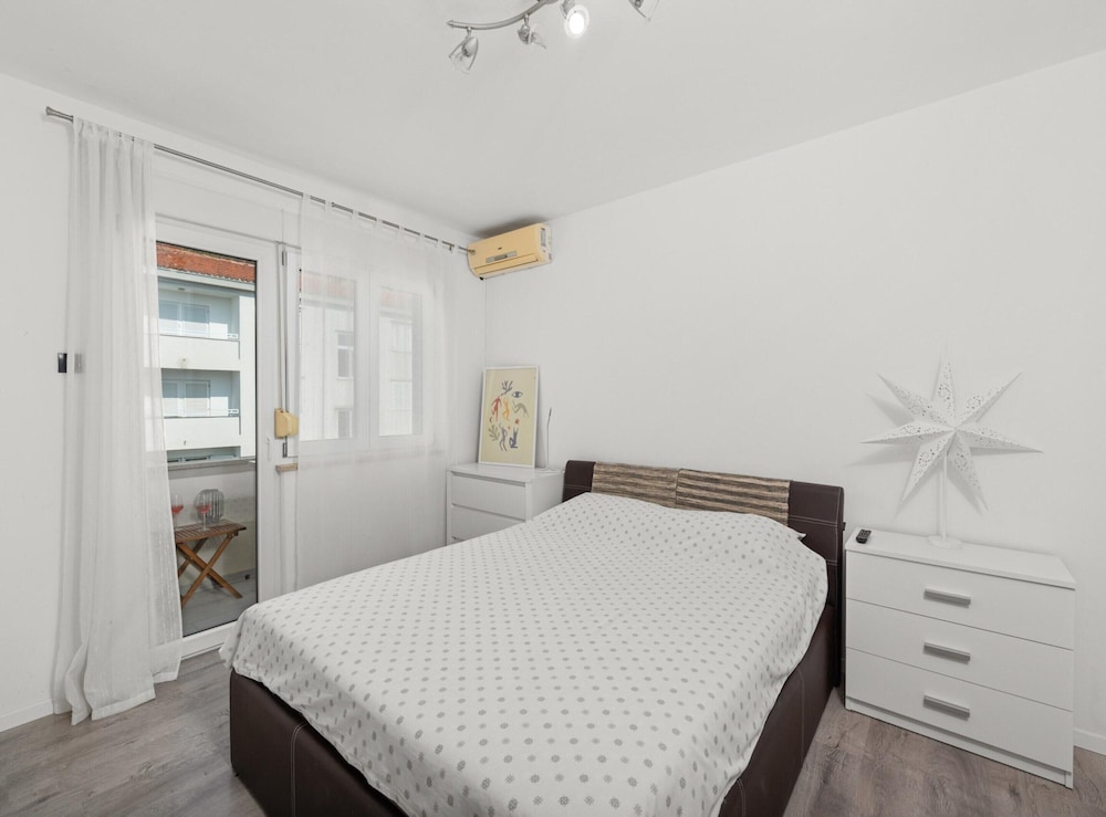 Premium Apartment With Patio