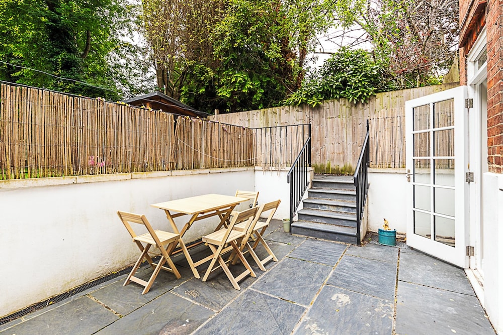 Charming and Modernised Edwardian Flat