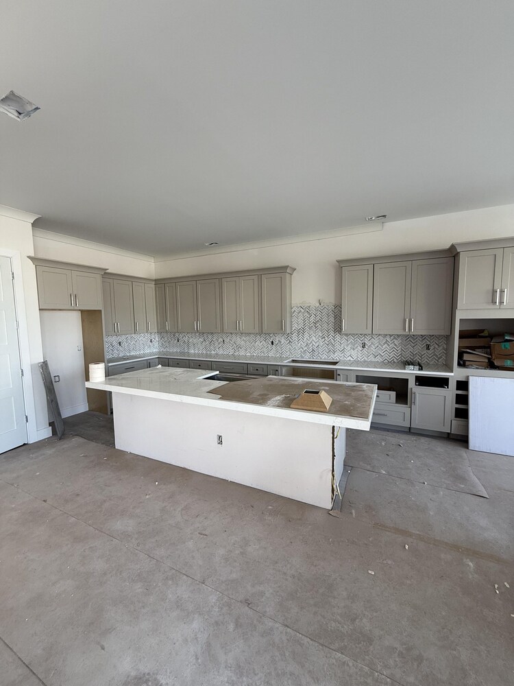 Gorgeous 6 Bedroom New Build 261 Carolina Ave: Heated Pool 6 Home