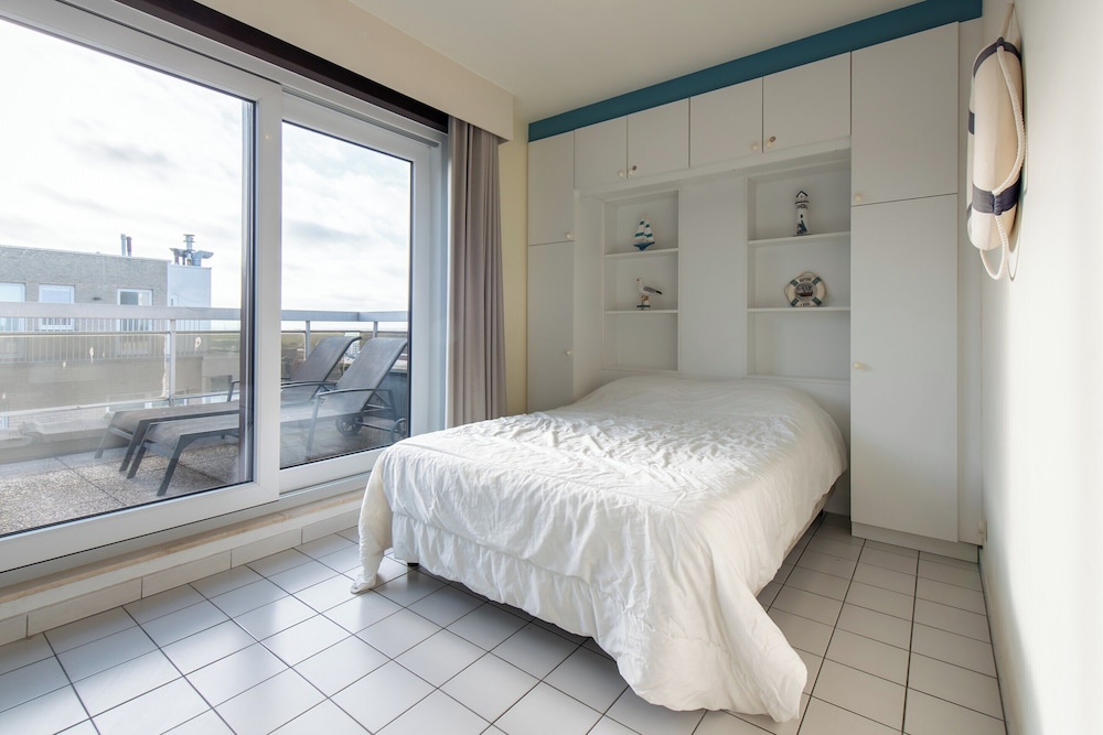 Apartment in Middelkerke Near the Beach