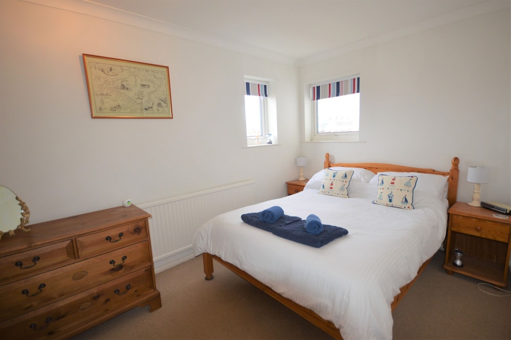 Anchor Cottage view 3