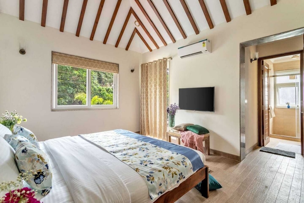 AquaVista Assagao Residency