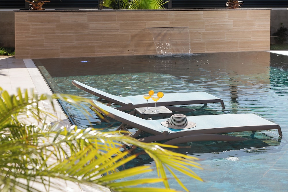 Malibu Royal