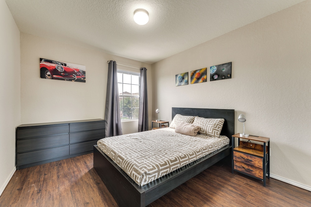Near Hiking Trails: Home w/ Deck in San Antonio!