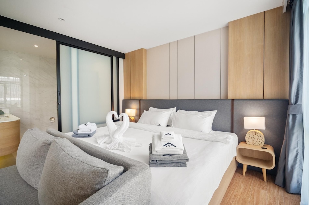 Wyndham Gardens 1320 Studio, 1m From Naithon Beach