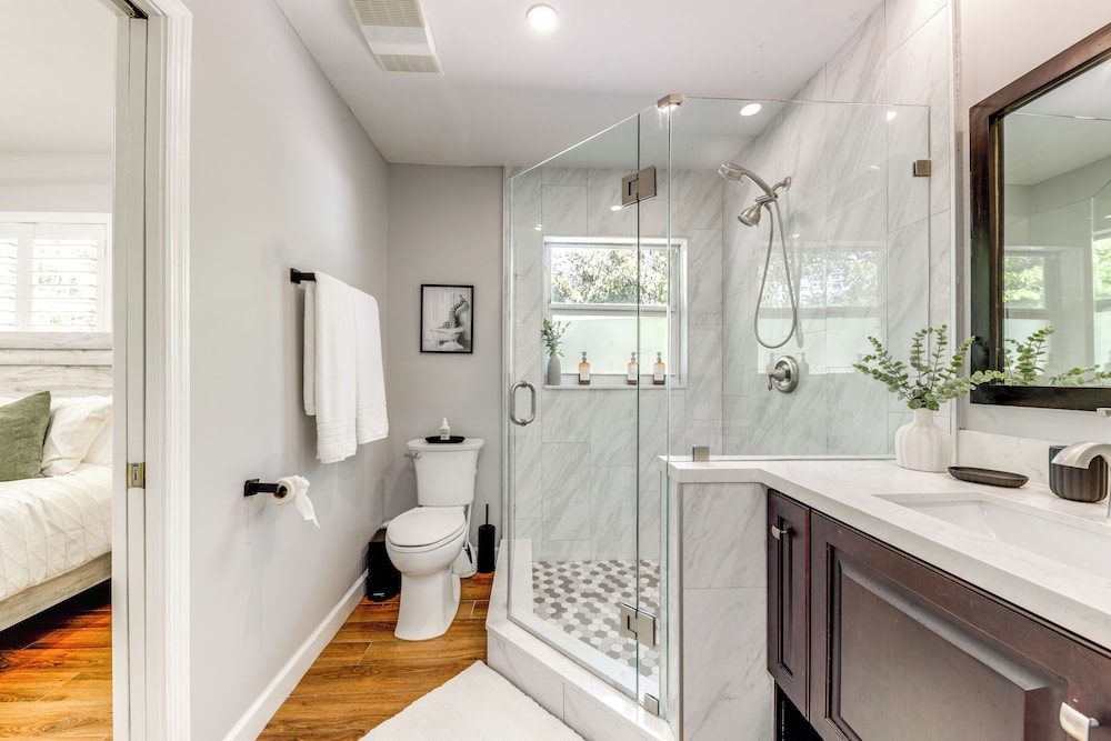 3 Mi to Shore: Couples Getaway in Lighthouse Point