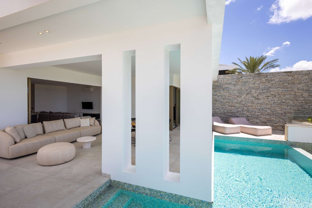 NEW The Cape at Blue Bay Golf Beach Resort