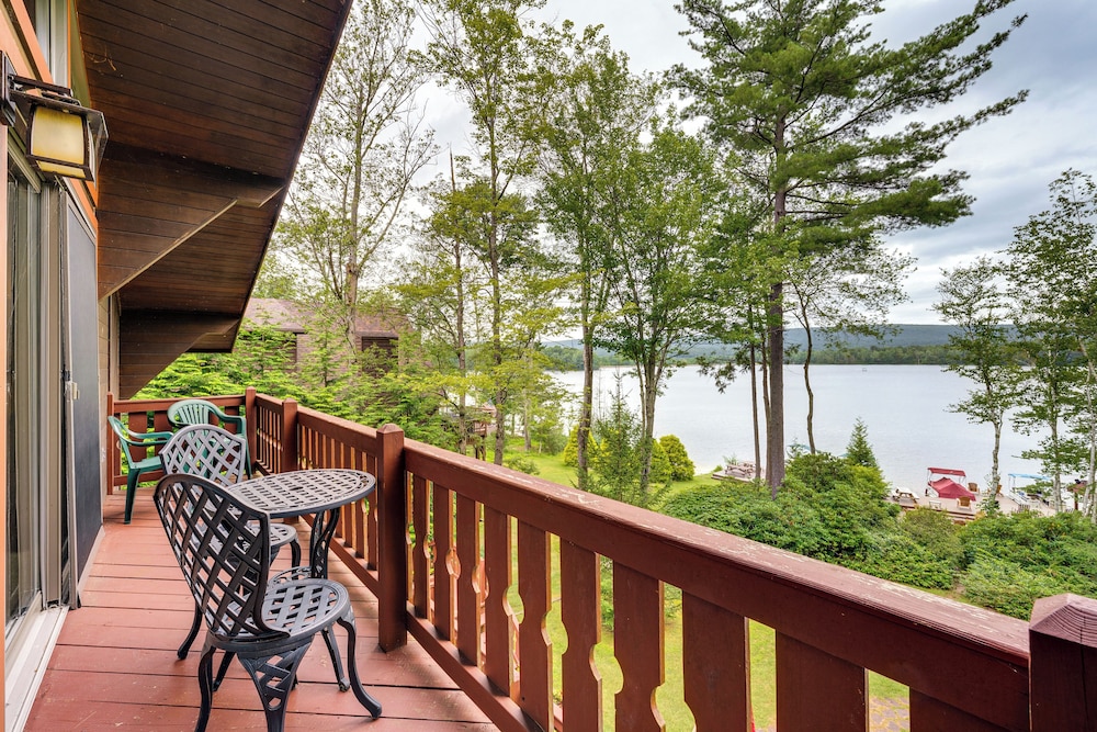 Dock & Hot Tub: Scenic Beech Mountain Lakes Gem!