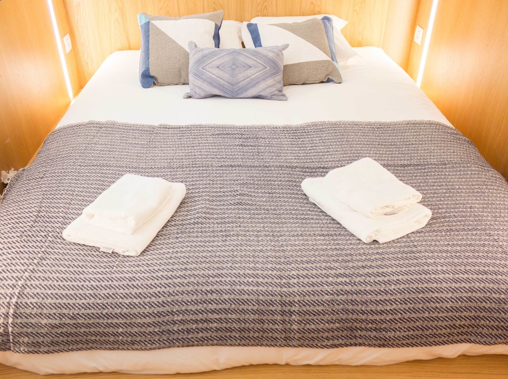 Alfama Blue Studio Loft Apartment - by LU Holidays