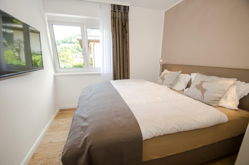 Finest Penthouse Waterside Zell am See
