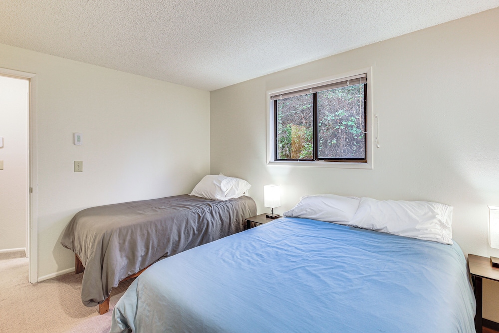2 Mi to University of Oregon: Pet-friendly Abode