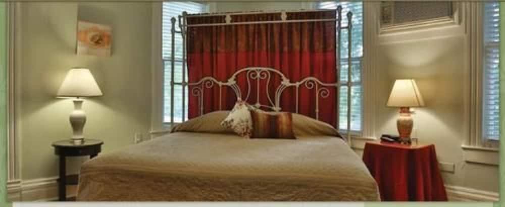 O'Casey's Boutique Inn view 2