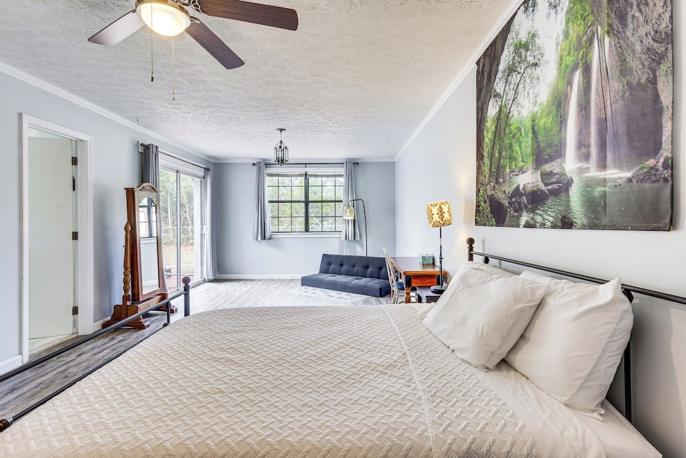 Steps to Beach: Carrabelle Family Home w/ Patio!