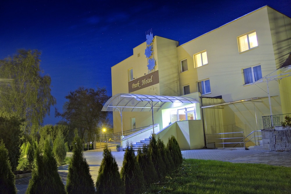 Park Hotel Tryszczyn - Property Image 4
