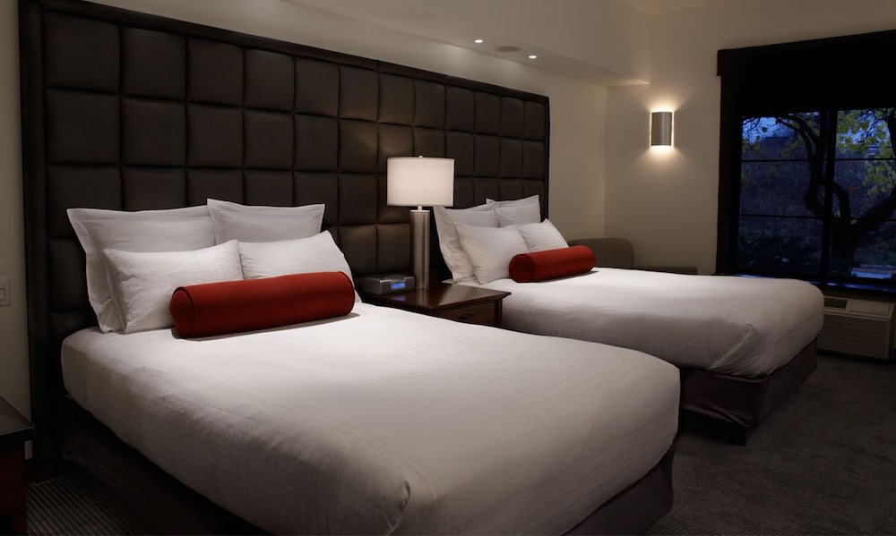 Inn On Woodlake