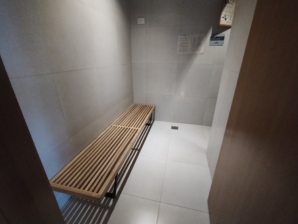 Astor Views - Modern 1BR Apartment in Nu ez