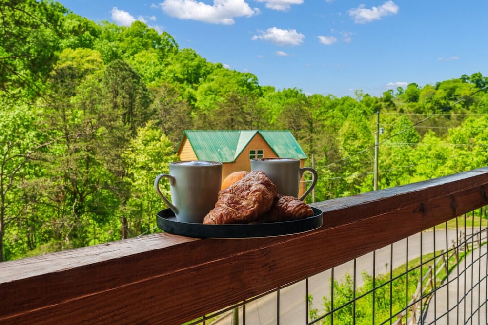 Smokies Couple Getaway