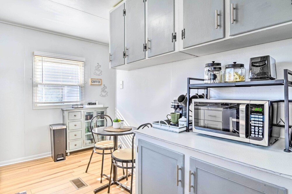 Anderson Bungalow Near University + Downtown!