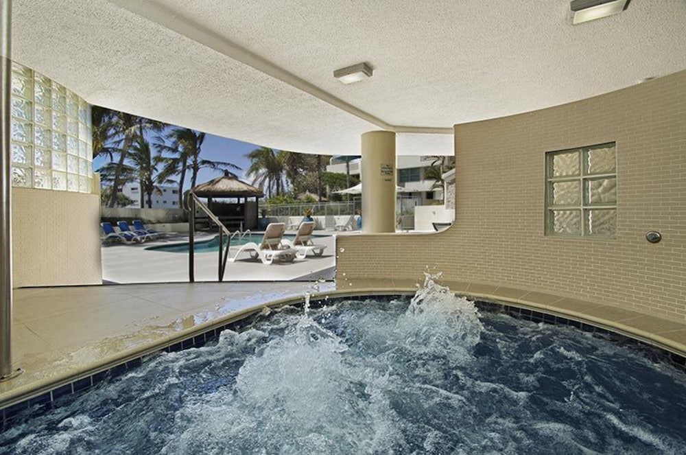 Chateau Royale Beach Resort Maroochydore