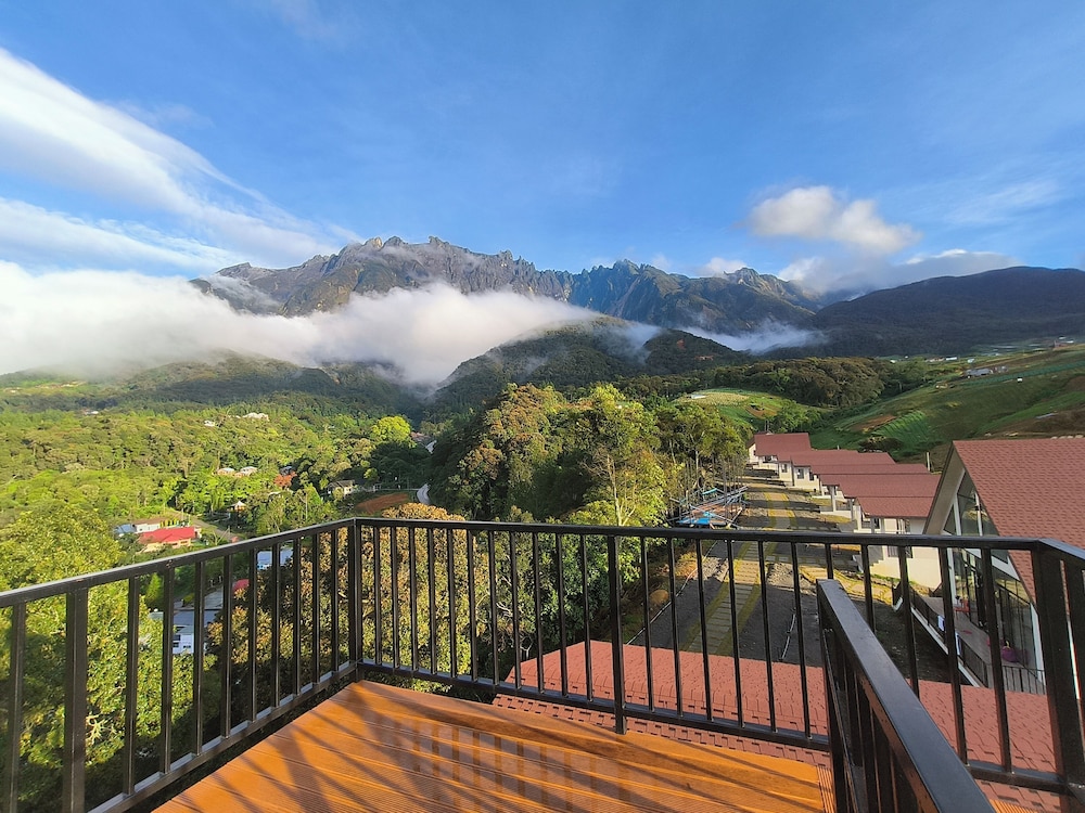 The Pampines Villa
