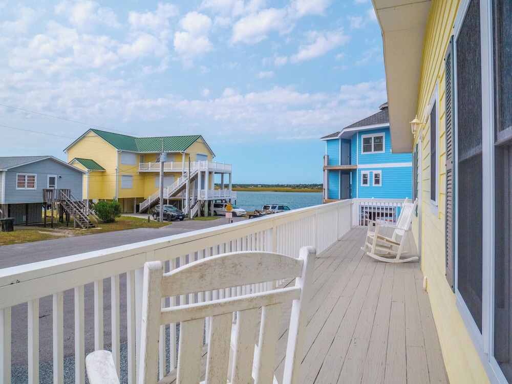 Bear's Den by Topsail Realty