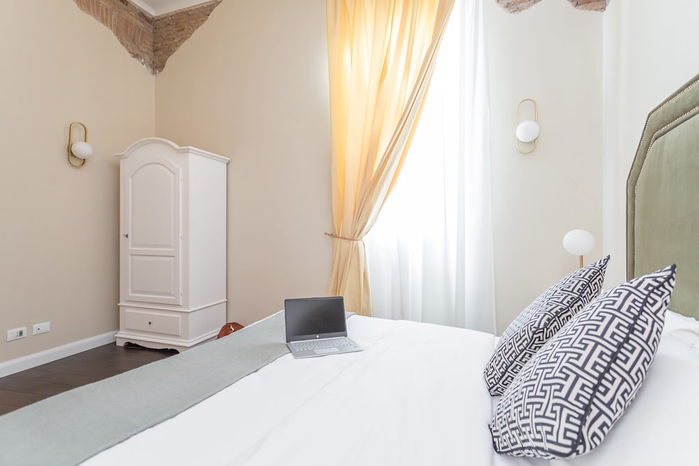 Daplace - La Mongolfiera Rooms in Navona
