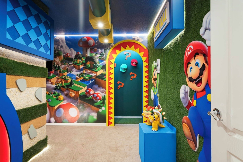 Luxury Home With Pool Game Room Cinema