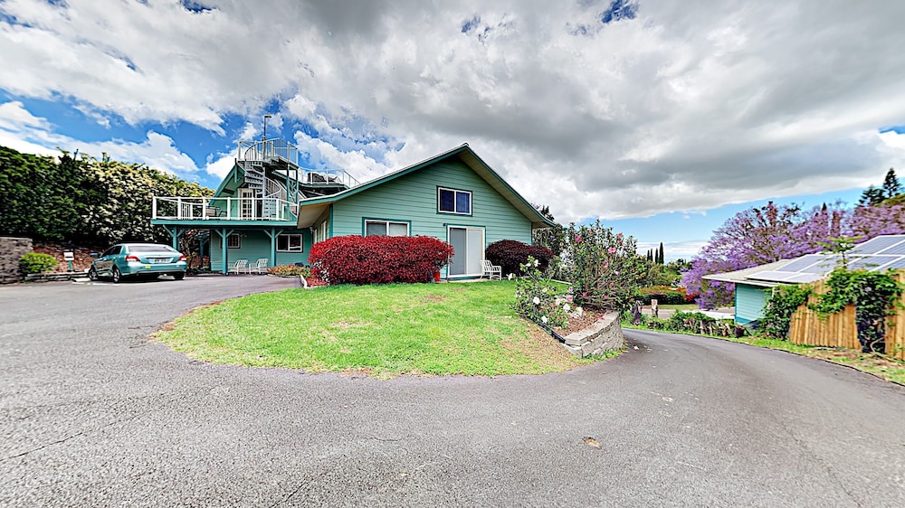 Hotel Hale Kiana - Image 1