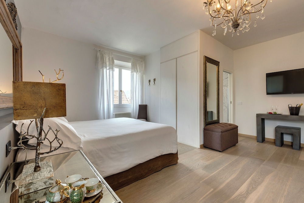 Entire Hilltop Villa With Private Pool In Palazzuolo Sul Senio